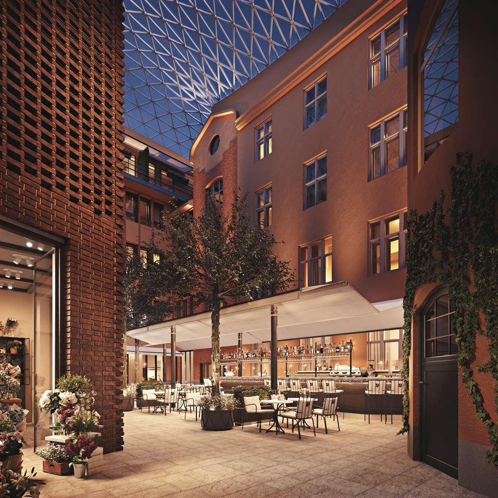 Villa Dagmar ストックホルム レストラン 写真 The courtyard at the Mandarin Oriental, Munich