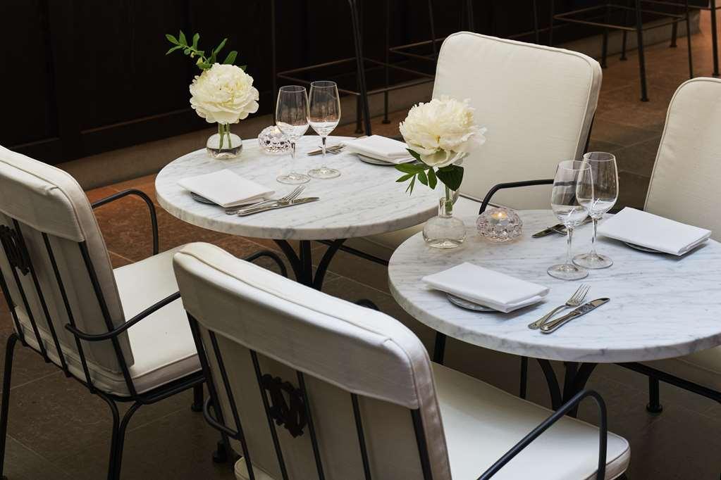 Villa Dagmar ストックホルム レストラン 写真 Tables at the restaurant