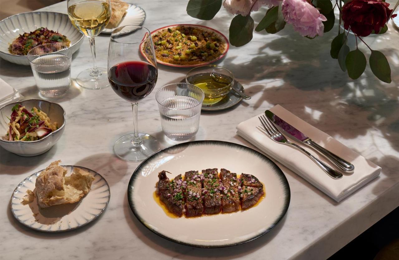 Villa Dagmar ストックホルム エクステリア 写真 A meal at the restaurant