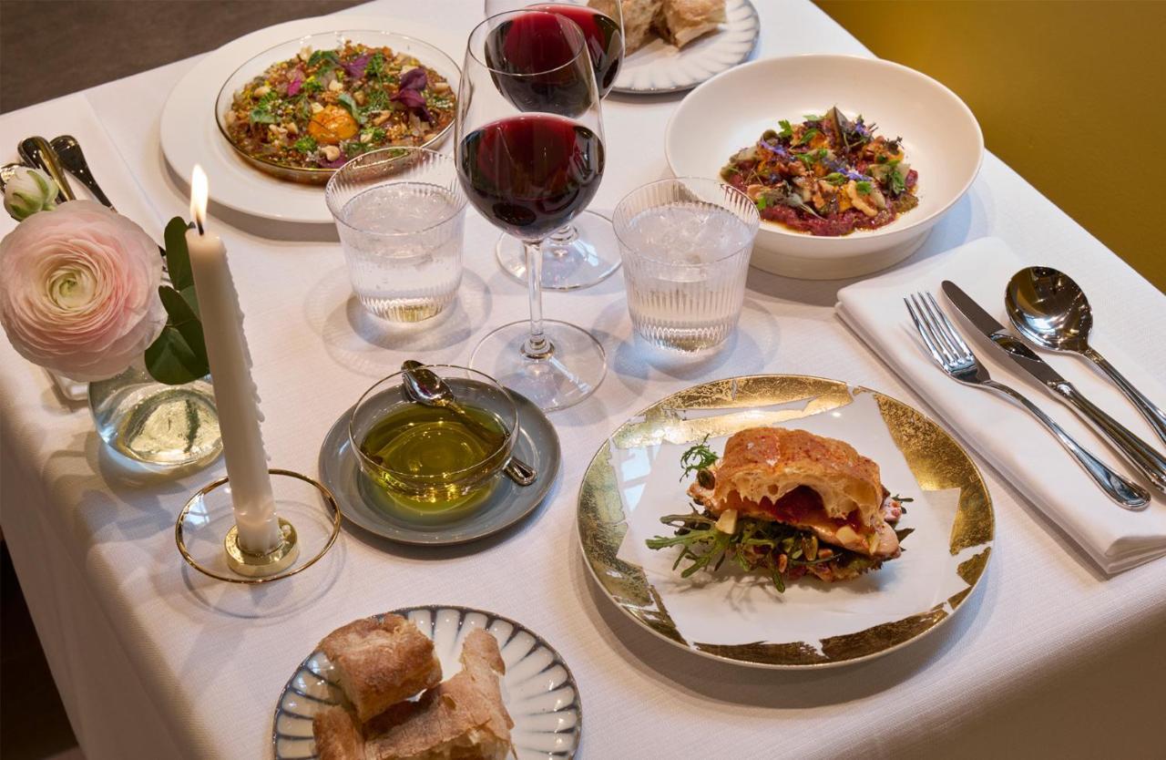 Villa Dagmar ストックホルム エクステリア 写真 A selection of dishes at the restaurant
