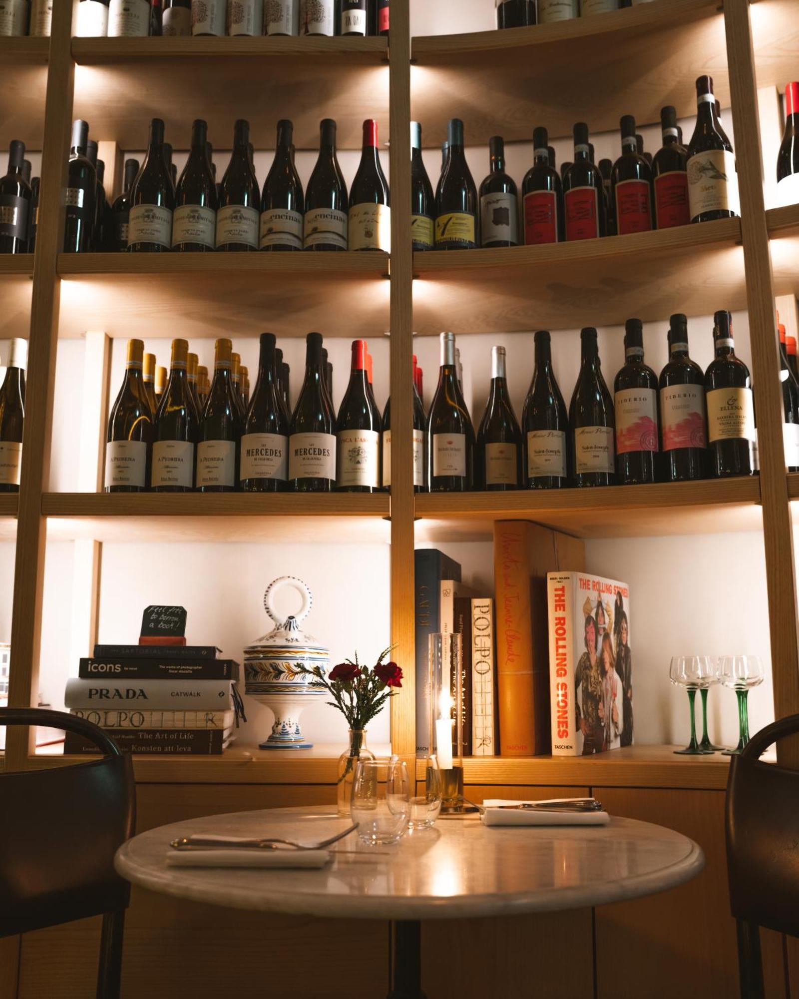 Villa Dagmar ストックホルム エクステリア 写真 A wine bar in Paris
